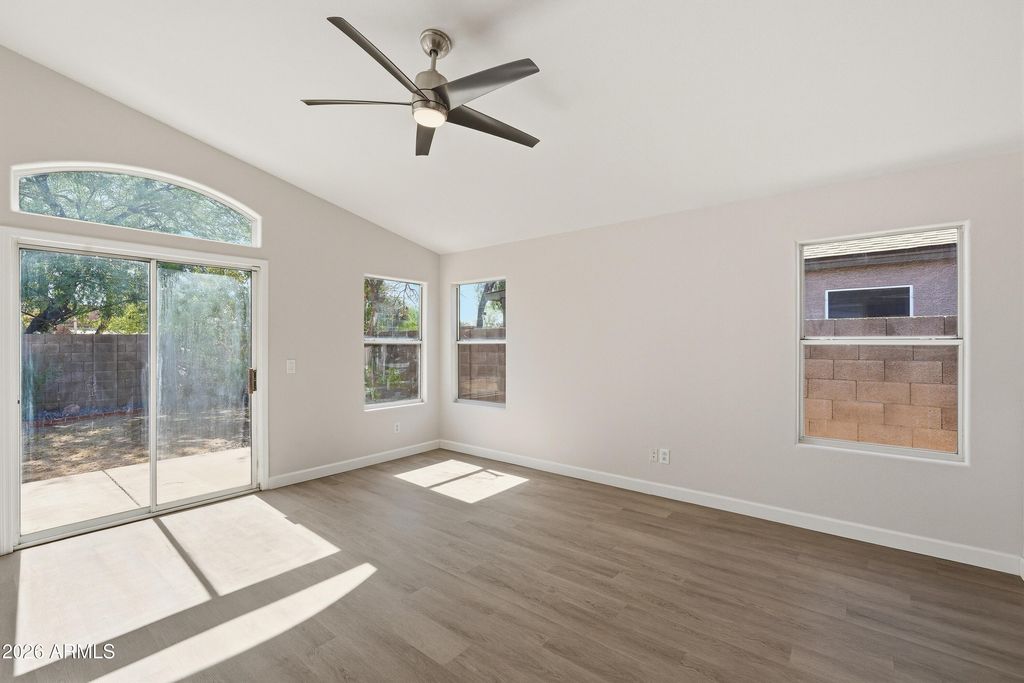 24837 N 40TH Avenue, Glendale, AZ 85310 — photo 4