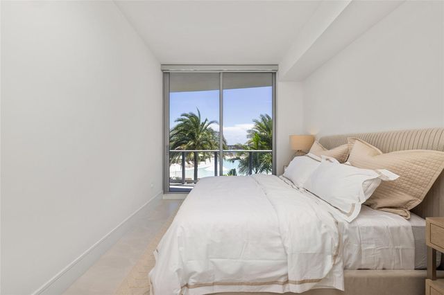 220 LAKE SHORE DRIVE 704, Lake Park, FL 33403