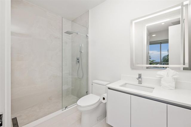 220 LAKE SHORE DRIVE 704, Lake Park, FL 33403