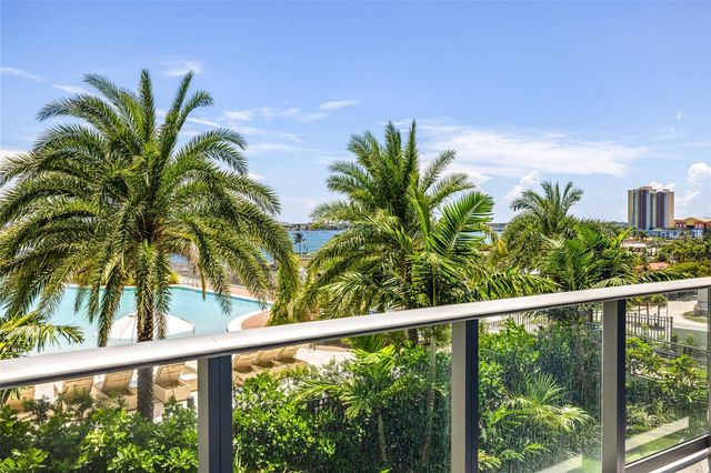 220 LAKE SHORE DRIVE 704, Lake Park, FL 33403