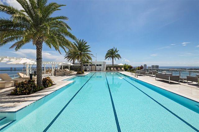 220 LAKE SHORE DRIVE 704, Lake Park, FL 33403