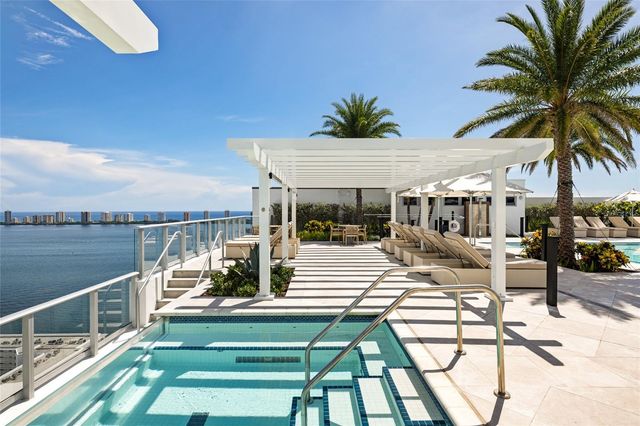 220 LAKE SHORE DRIVE 704, Lake Park, FL 33403
