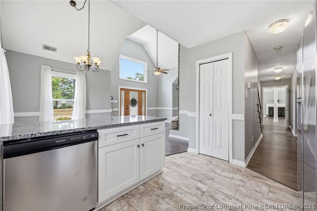 190 Fox Run Lane, Autryville, NC 28318