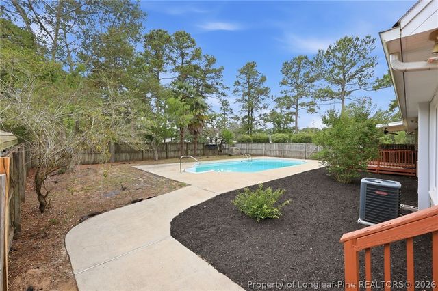 190 Fox Run Lane, Autryville, NC 28318