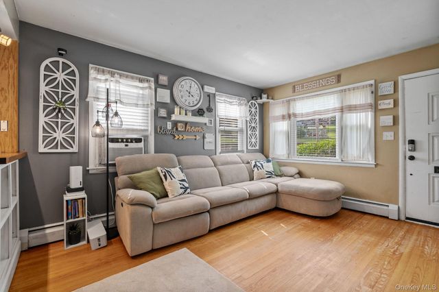 54 Boulevard, Kingston, NY 12401