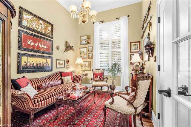 2025 Mission DR, Naples, FL 34109