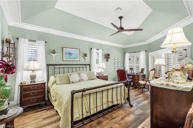 2025 Mission DR, Naples, FL 34109