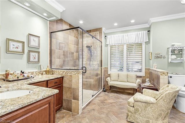 2025 Mission DR, Naples, FL 34109