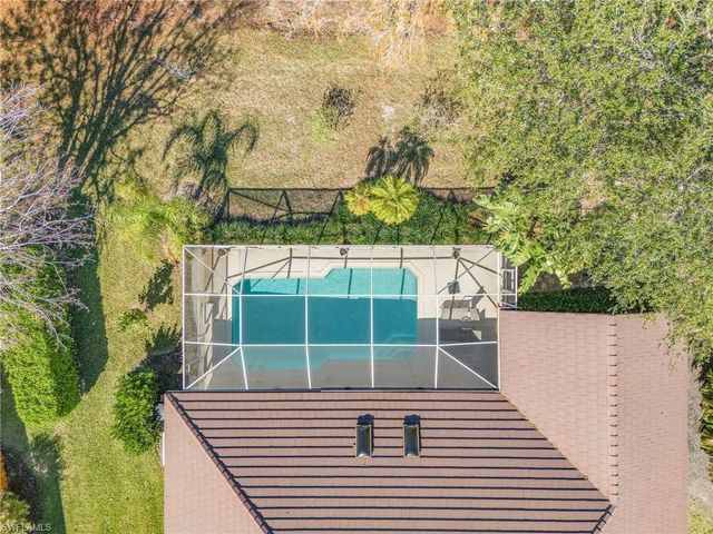 2025 Mission DR, Naples, FL 34109