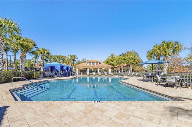 2025 Mission DR, Naples, FL 34109