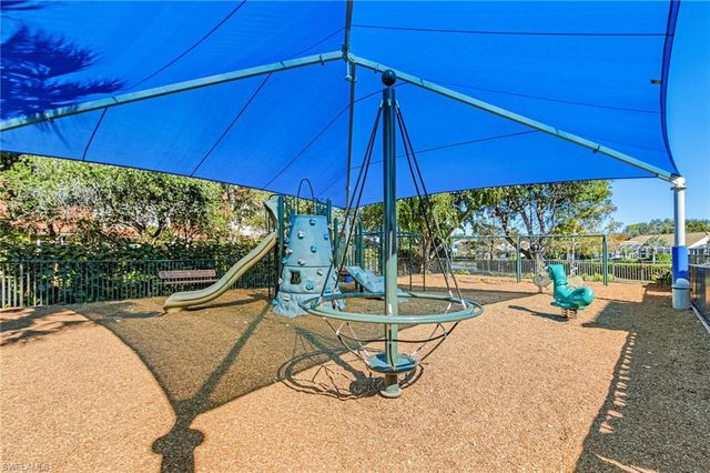 2025 Mission DR, Naples, FL 34109