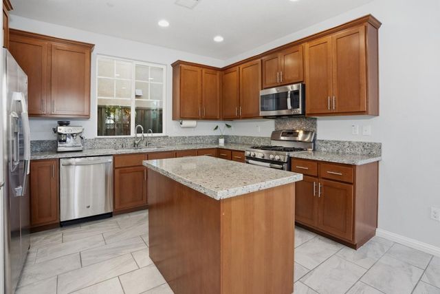 200 Gold Court, Scotts Valley, CA 95066