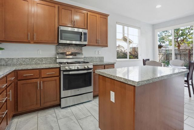 200 Gold Court, Scotts Valley, CA 95066