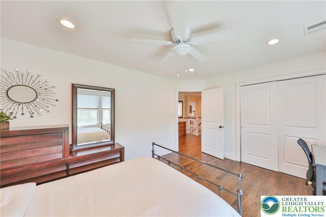 426 Freedom Court, Forks Twp, PA 18040