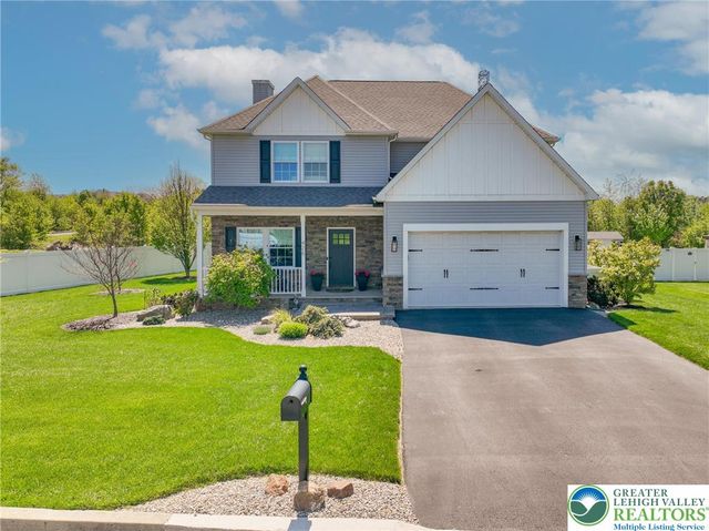 426 Freedom Court, Forks Twp, PA 18040