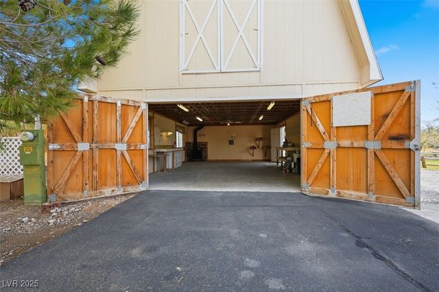 5461 East Navajo Boulevard, Pahrump, NV 89061