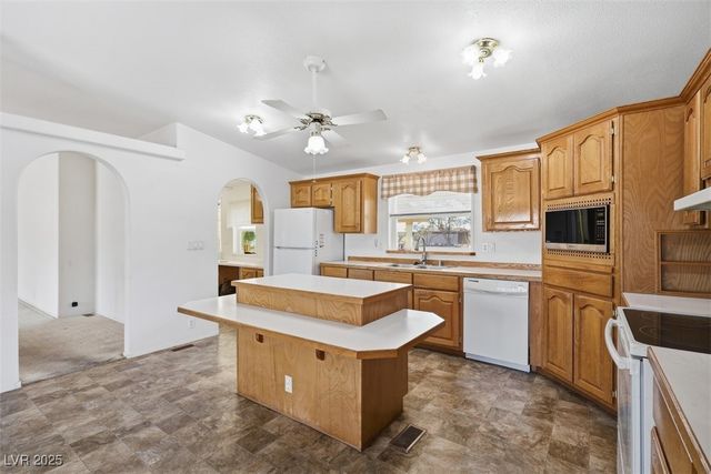 5461 East Navajo Boulevard, Pahrump, NV 89061