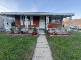 24104 Hass Street, Dearborn Heights City, MI 48127
