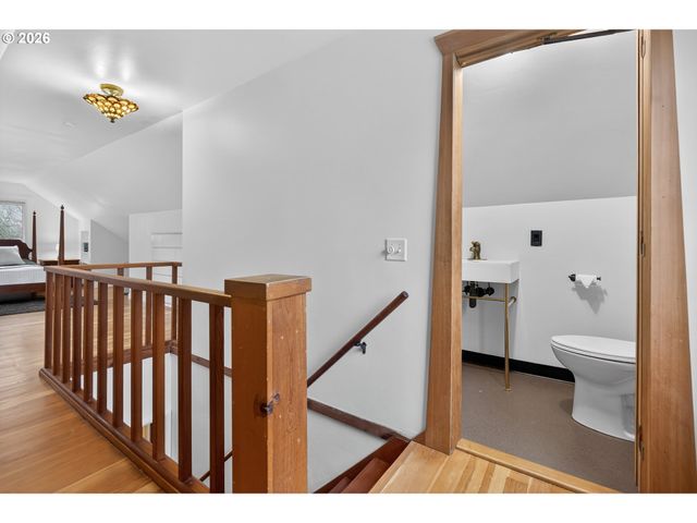 222 Se 62ND Ave, Portland, OR 97215