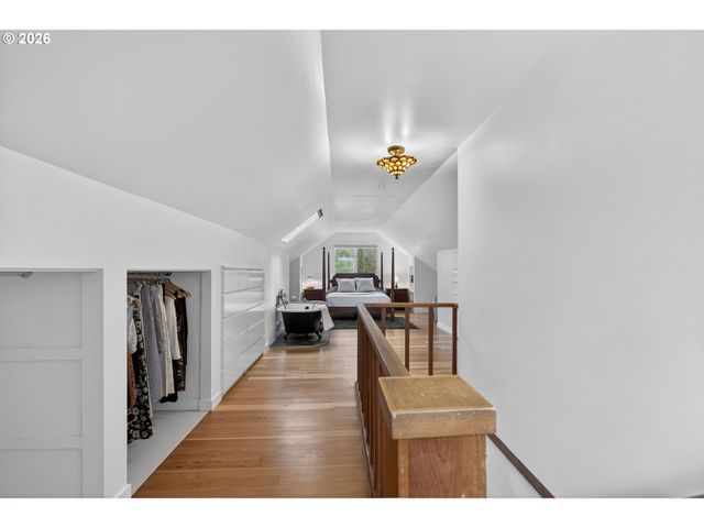 222 Se 62ND Ave, Portland, OR 97215