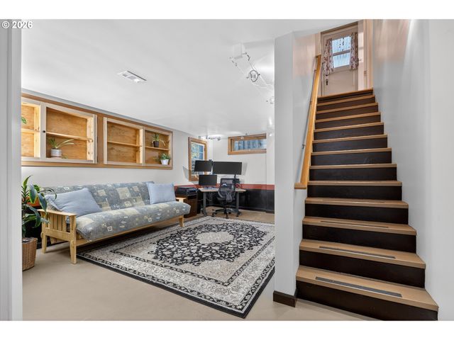 222 Se 62ND Ave, Portland, OR 97215