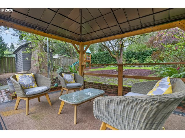 222 Se 62ND Ave, Portland, OR 97215