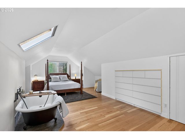 222 Se 62ND Ave, Portland, OR 97215