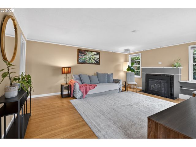 222 Se 62ND Ave, Portland, OR 97215