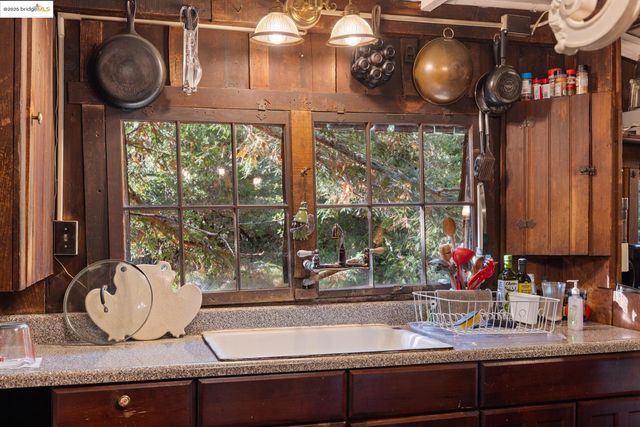 190 Northern Railway, Canyon, CA 94516