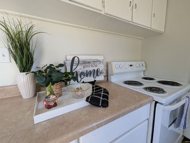 801 McKinnie Avenue, Fort Wayne, IN 46806