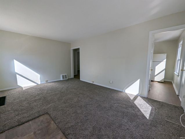 801 McKinnie Avenue, Fort Wayne, IN 46806