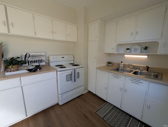 801 McKinnie Avenue, Fort Wayne, IN 46806