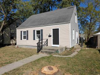 801 McKinnie Avenue, Fort Wayne, IN 46806