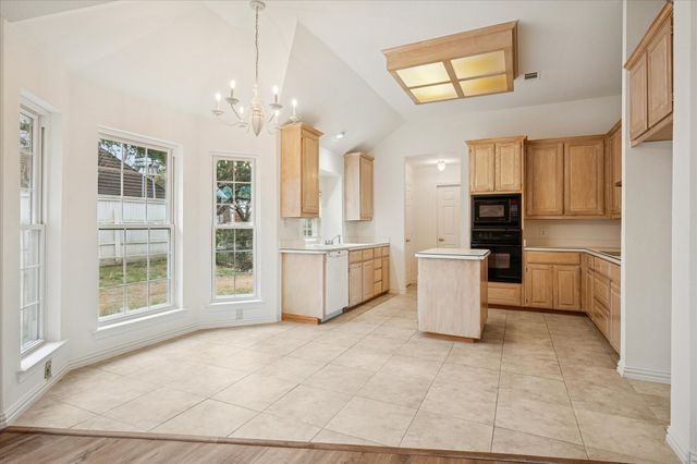 3200 Oakdale Drive, Hurst, TX 76054