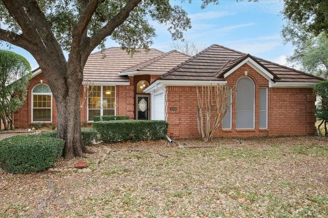 3200 Oakdale Drive, Hurst, TX 76054