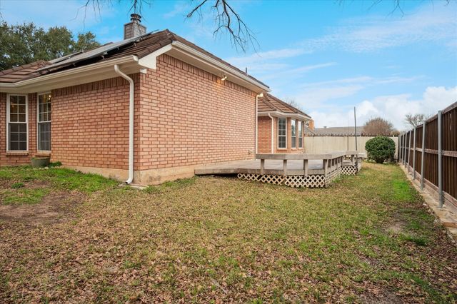 3200 Oakdale Drive, Hurst, TX 76054