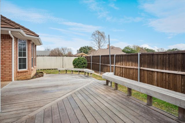 3200 Oakdale Drive, Hurst, TX 76054