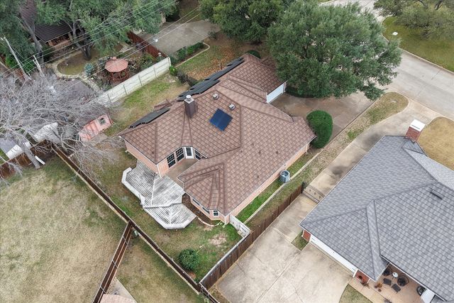 3200 Oakdale Drive, Hurst, TX 76054