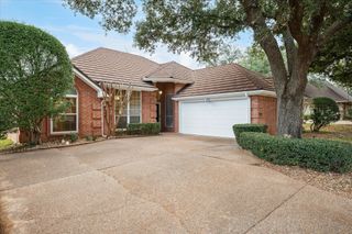 3200 Oakdale Drive, Hurst, TX 76054