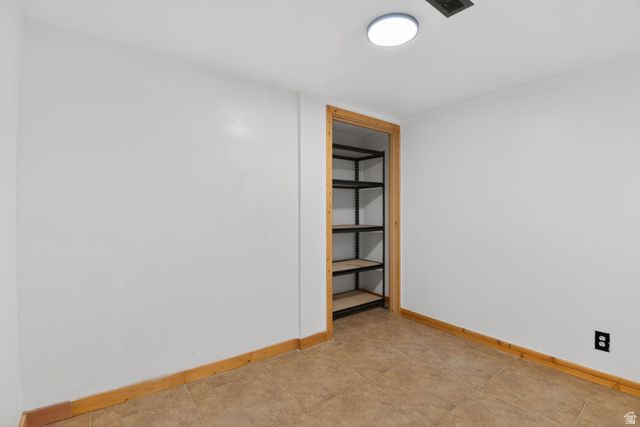 8646 W FLORENCE DR, Magna, UT 84044