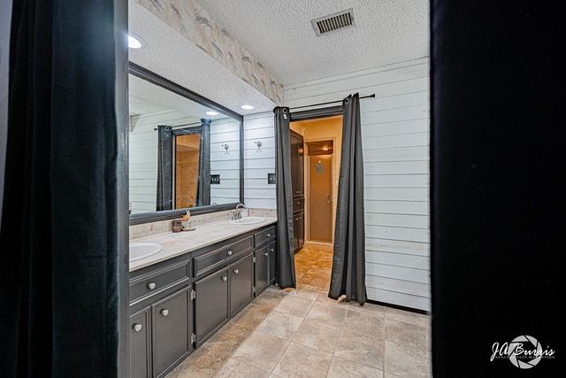 3511 Stanolind Ave, Midland, TX 79707