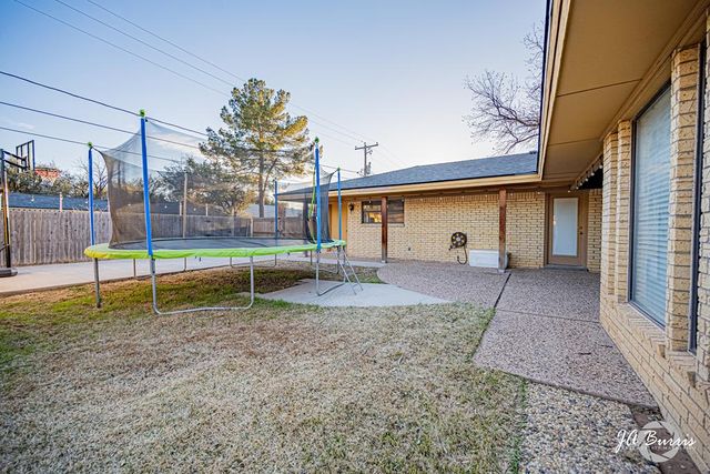 3511 Stanolind Ave, Midland, TX 79707