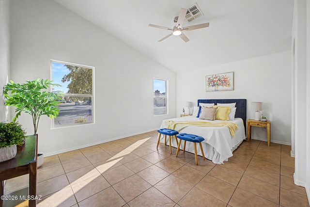 7511 S Brackenbury Drive, Tucson, AZ 85746