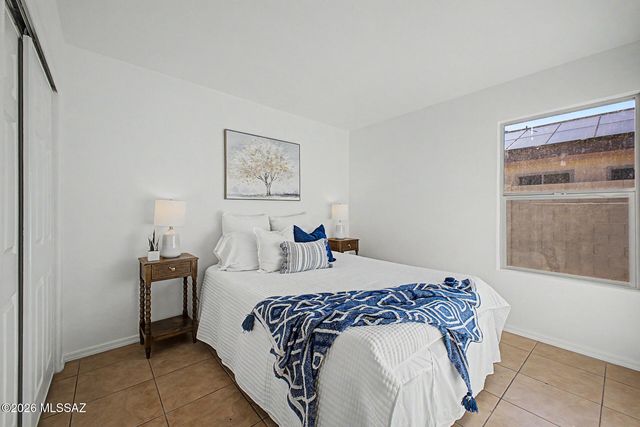 7511 S Brackenbury Drive, Tucson, AZ 85746