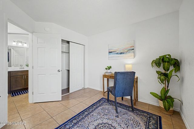 7511 S Brackenbury Drive, Tucson, AZ 85746