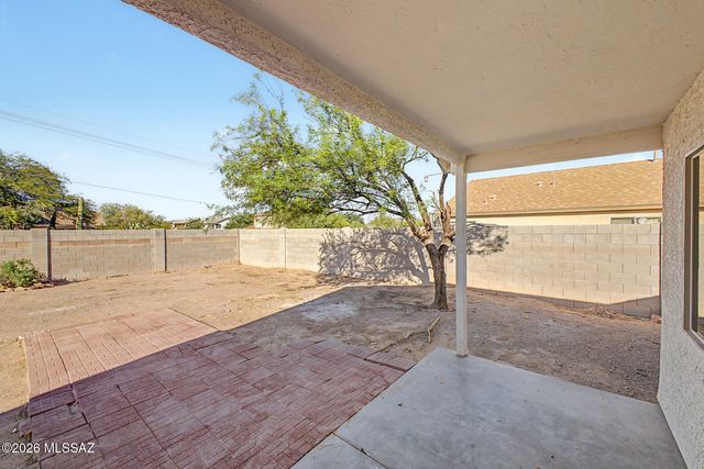 7511 S Brackenbury Drive, Tucson, AZ 85746
