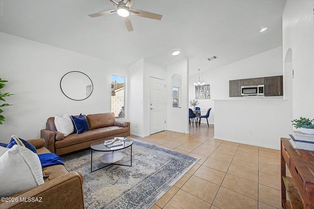 7511 S Brackenbury Drive, Tucson, AZ 85746