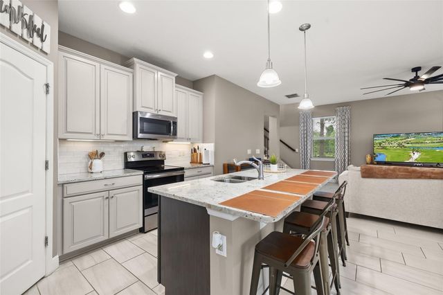 17023 GOLDCREST LOOP, Clermont, FL 34714