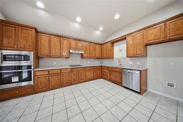 6408 Sandlewood Drive, Oklahoma City, OK 73132