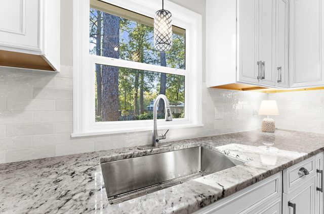 105 Limerick Circle, Summerville, SC 29483